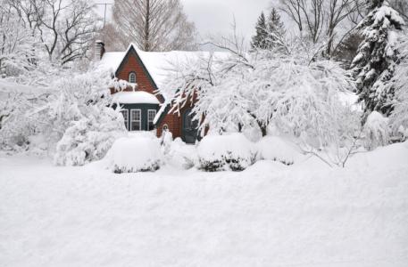 18 WAYS TO WINTERIZE YOUR HOME